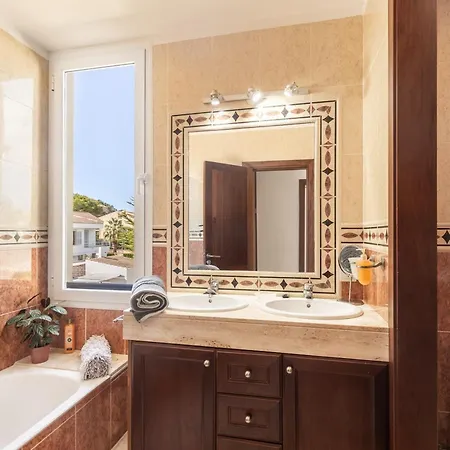 Llenaire Cerca Playa Apartmán *